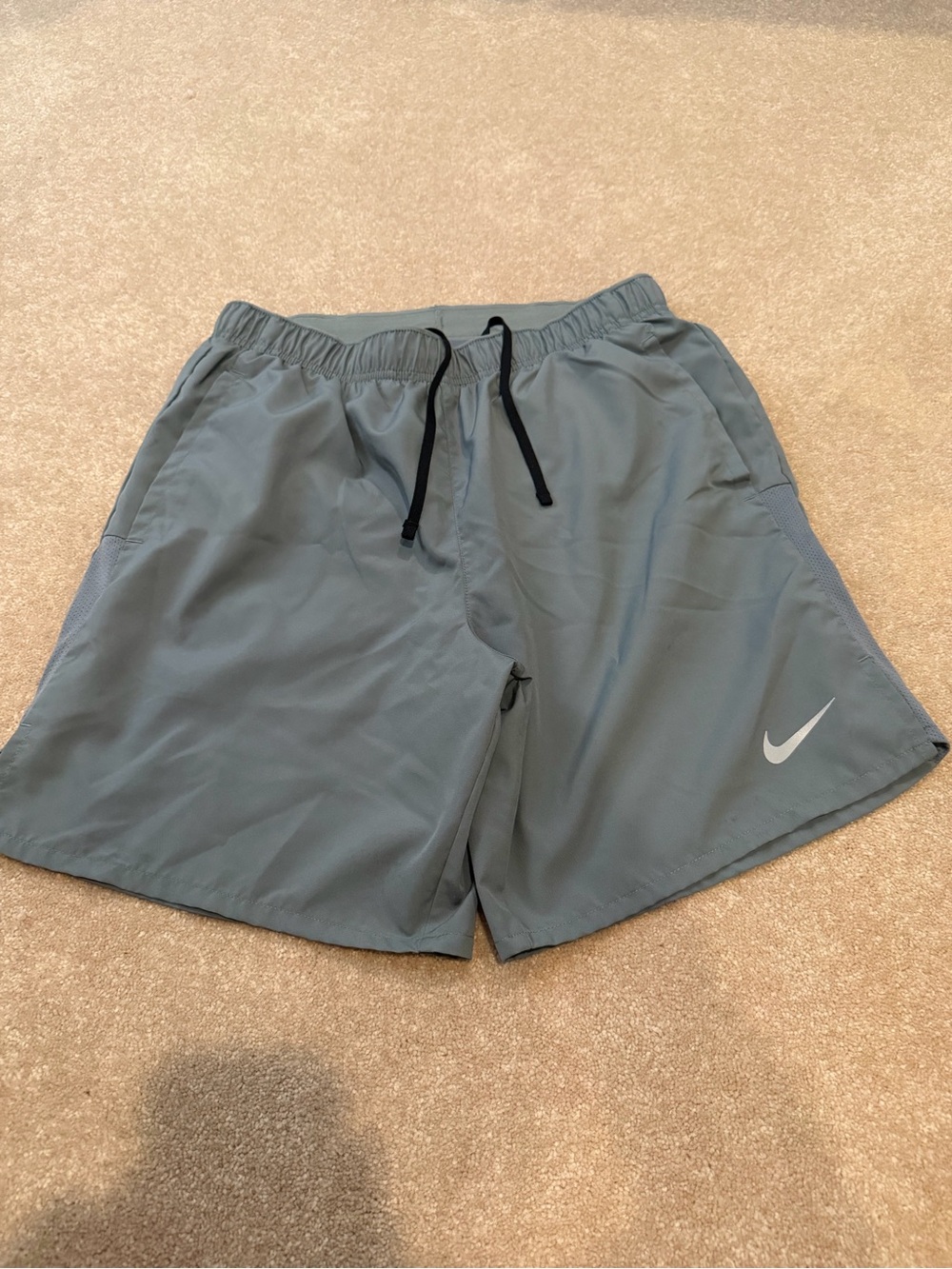 Nike Men’s Gray Athletic Training Shorts with Black Drawstring
